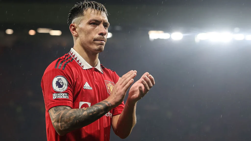 Lisandro Martinez Midfield Performance Highlights a New Tactical Option for Manchester United